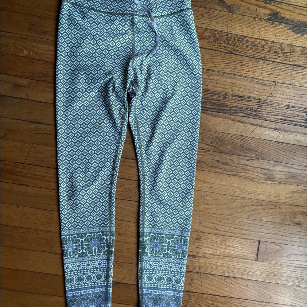 Sarah’s Day X White Fox Leggings
